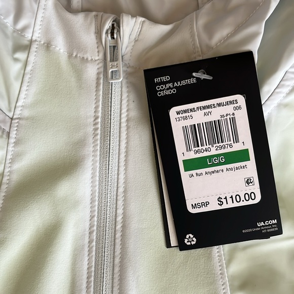 Under Armour Women’s Run Anywhere Jacket Size L NEW! - Picture 4 of 11
